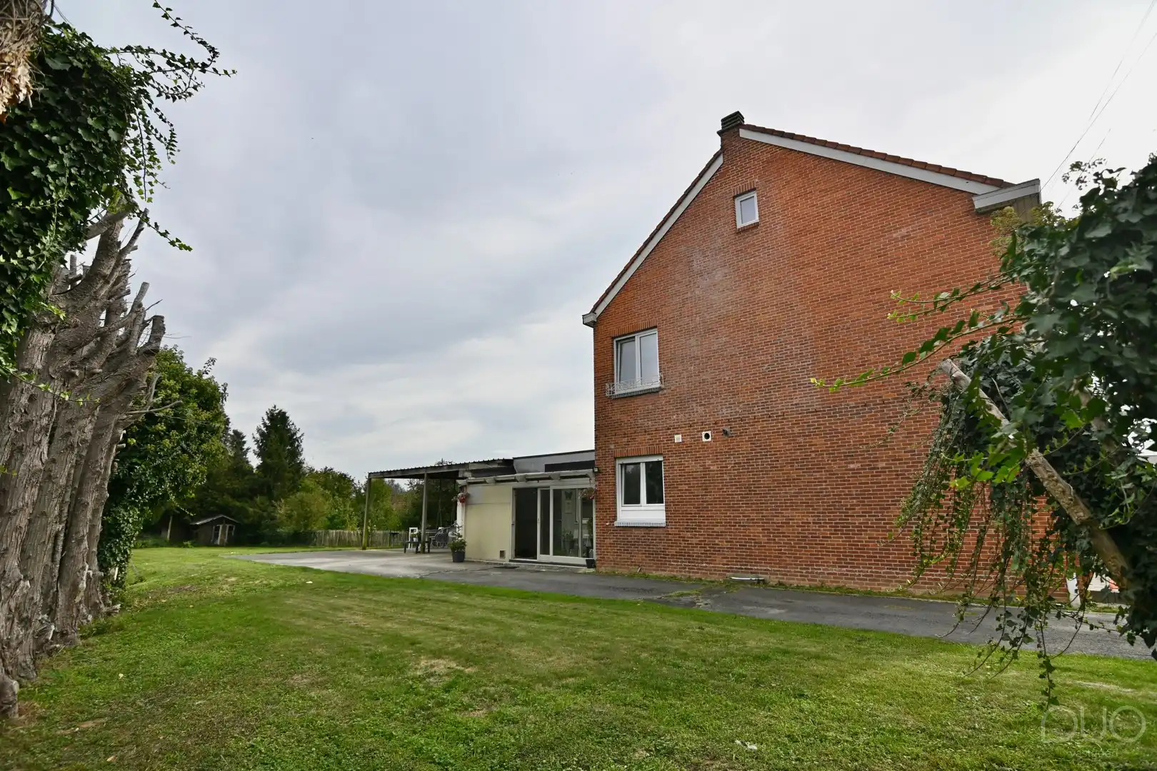 Instapklare ééngezinswoning met grote tuin gelegen in het rustige Brustem foto 21
