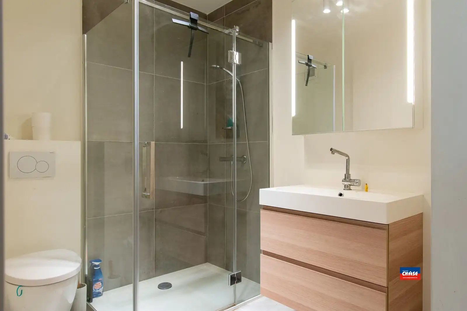 Modern, ruim appartement te Hoboken foto 9