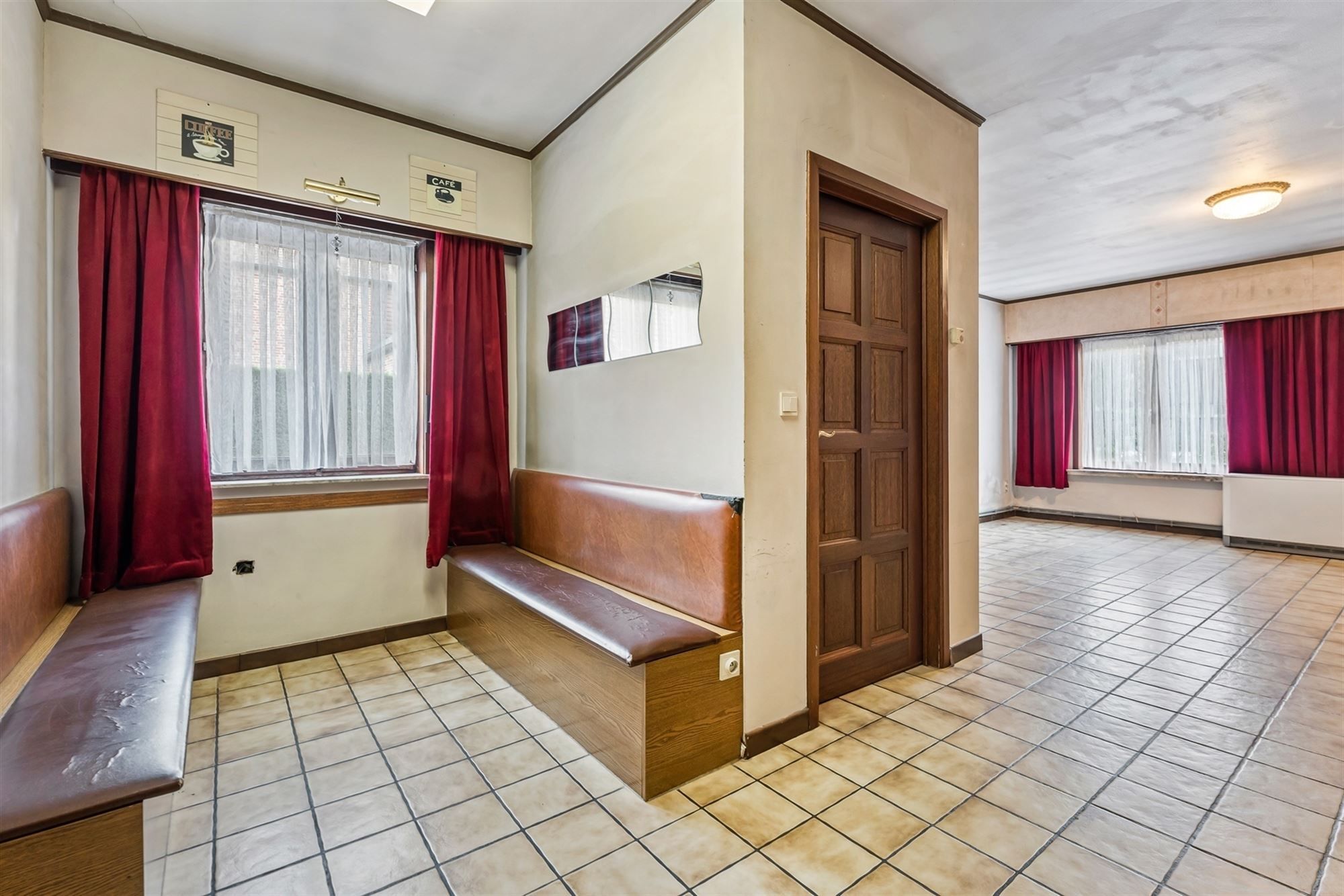 WONING MET GELIJKVLOERSE KAMER OP 950M2 foto 3