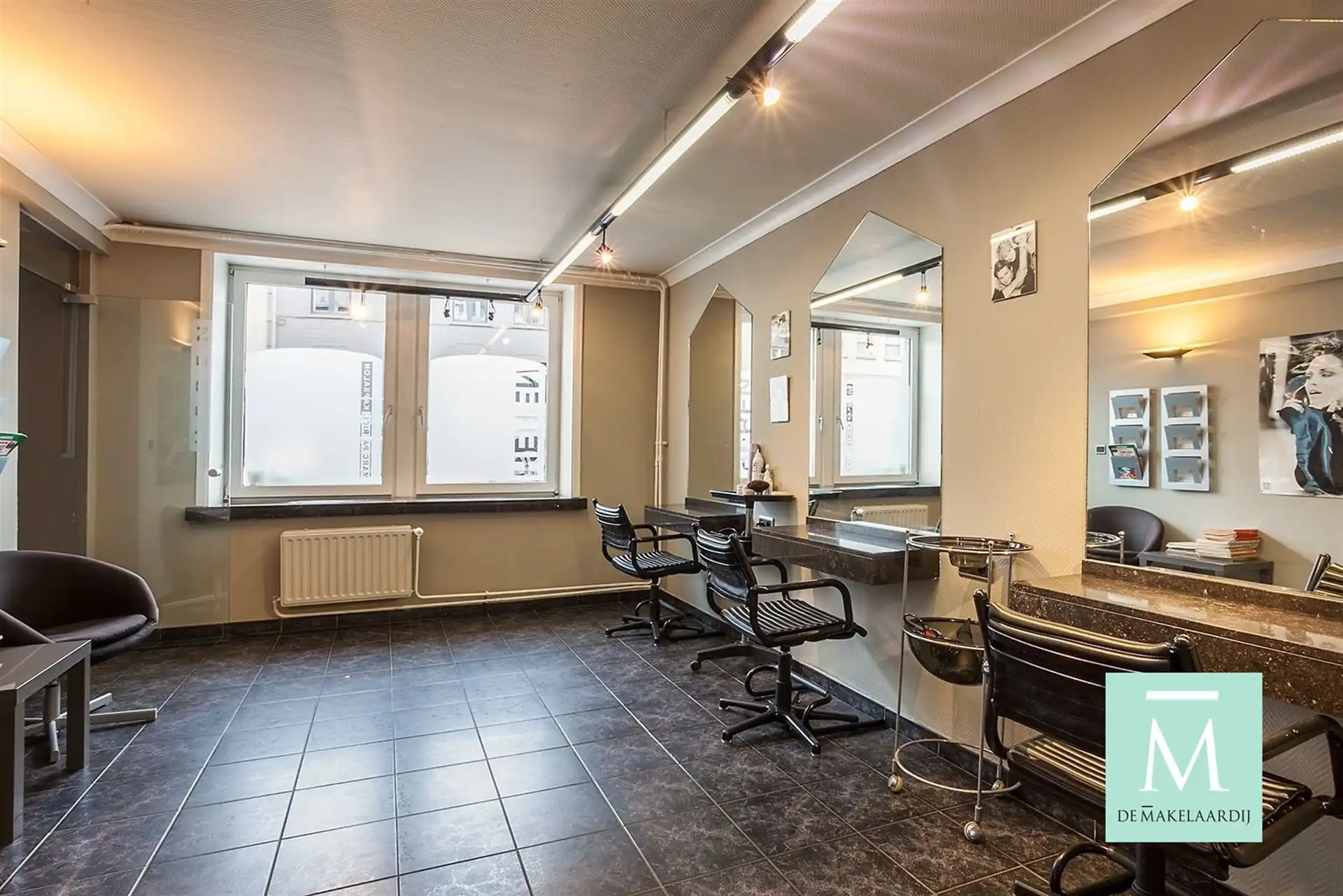 Prachtige handelswoning met overdekte garage nabij de vaart te Mechelen foto 3