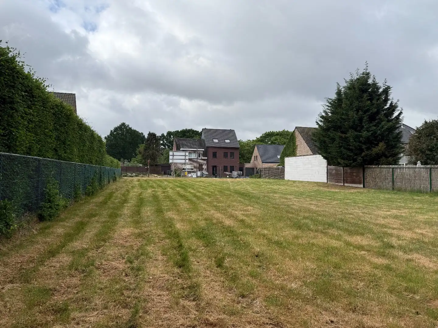 Bouwgrond geschikt voor halfopen bebouwing foto 3