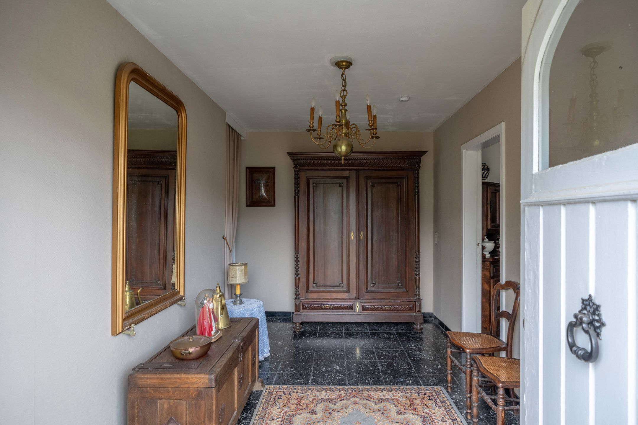 Te renoveren gelijkvloerswoning op mooi perceel van 1.437 m² foto 3