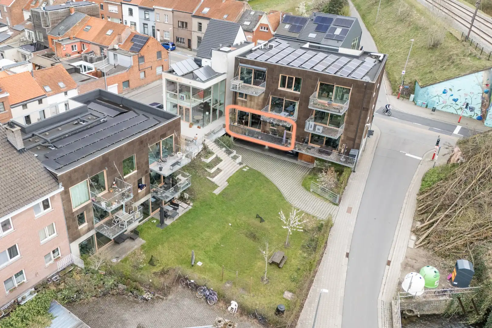 Recent en lichtrijk 2-slaapkamerappartement in uniek co-housing project foto 8