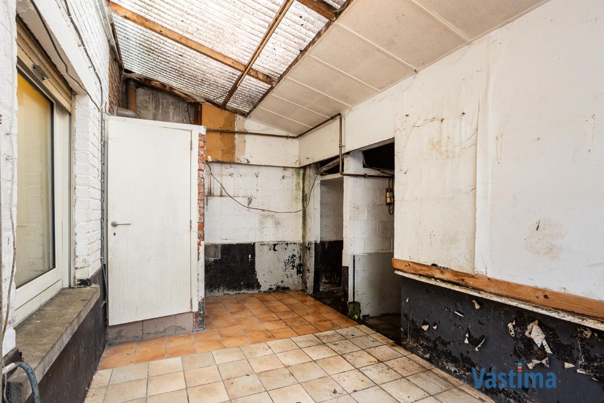 Te renoveren gezinswoning met potentieel op een gunstige locatie foto 20