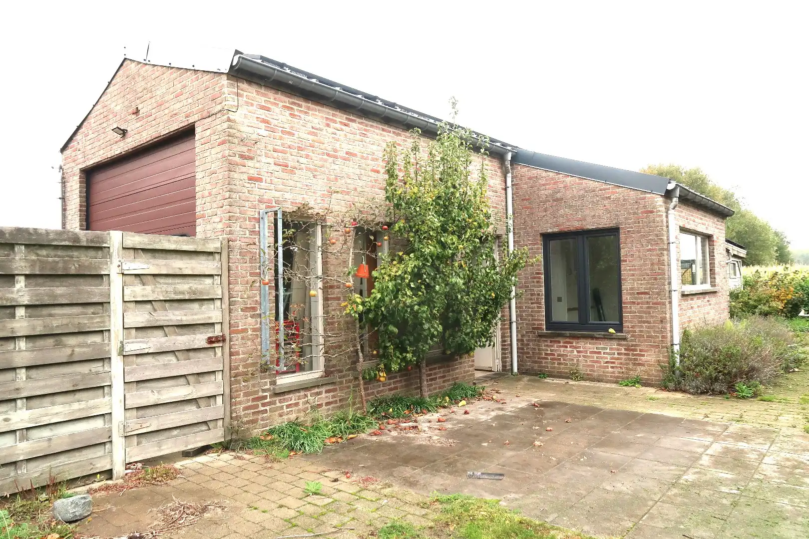 Charmante gerenoveerde woning te huur in Snellegem – 3 slaapkamers, grote tuin & veel extra’s foto 16