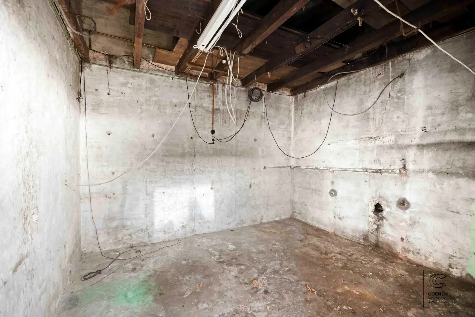 Volledig te renoveren woning met potentieel op een schitterende ligging te Brasschaat foto 15