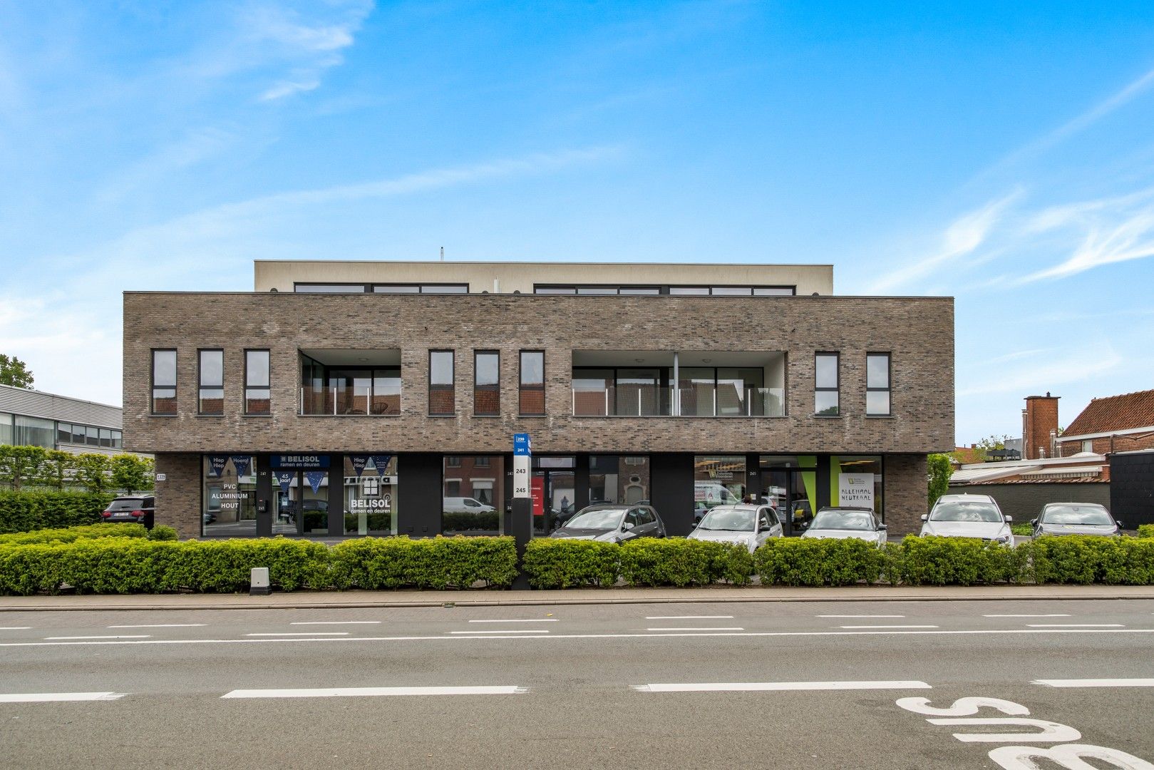 Zeer ruim, volledig afgewerkt nieuwbouwappartement (ca. 140 m²) foto 20