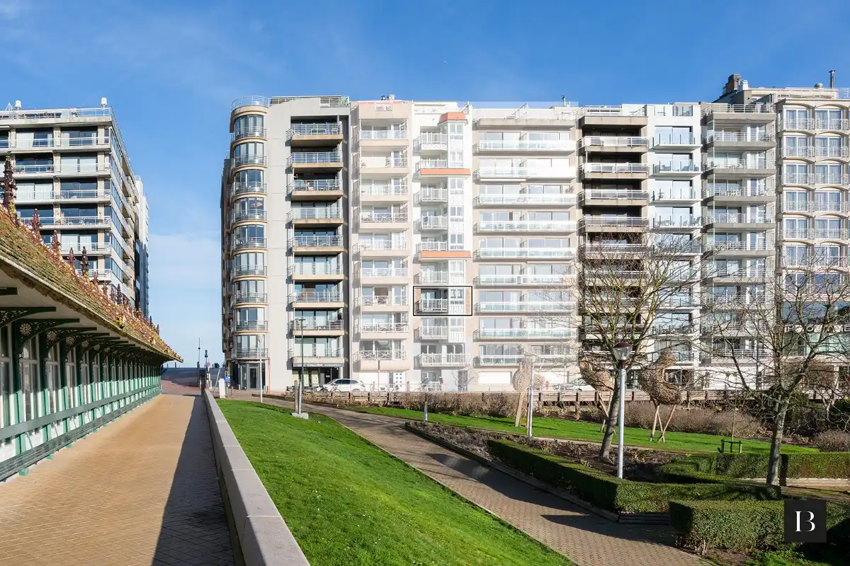 Instapklaar appartement met groot zonneterras aan de haven foto 2