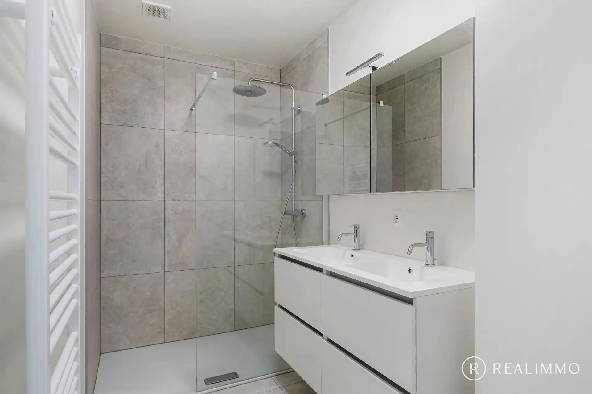 Instapklaar nieuwbouwappartement in hartje Desselgem foto 14