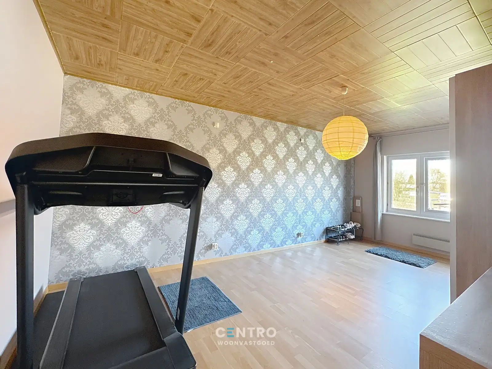 Interessante woning te Oekene met 5 slpks, garage én 4 parkeerplaatsen! foto 14