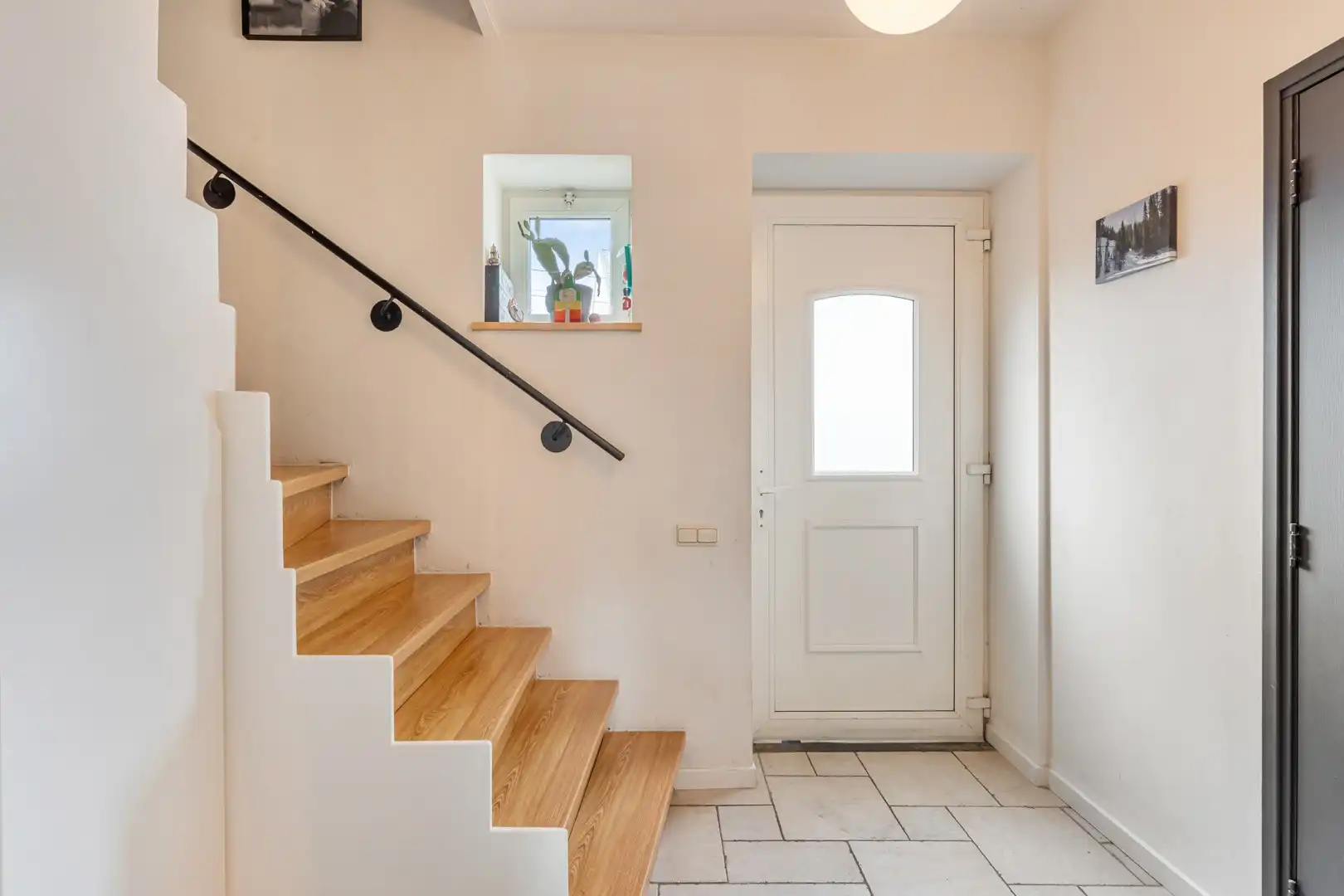 Instapklare woning op ruim perceel met bijgebouw – ideaal voor dierenliefhebbers foto 2