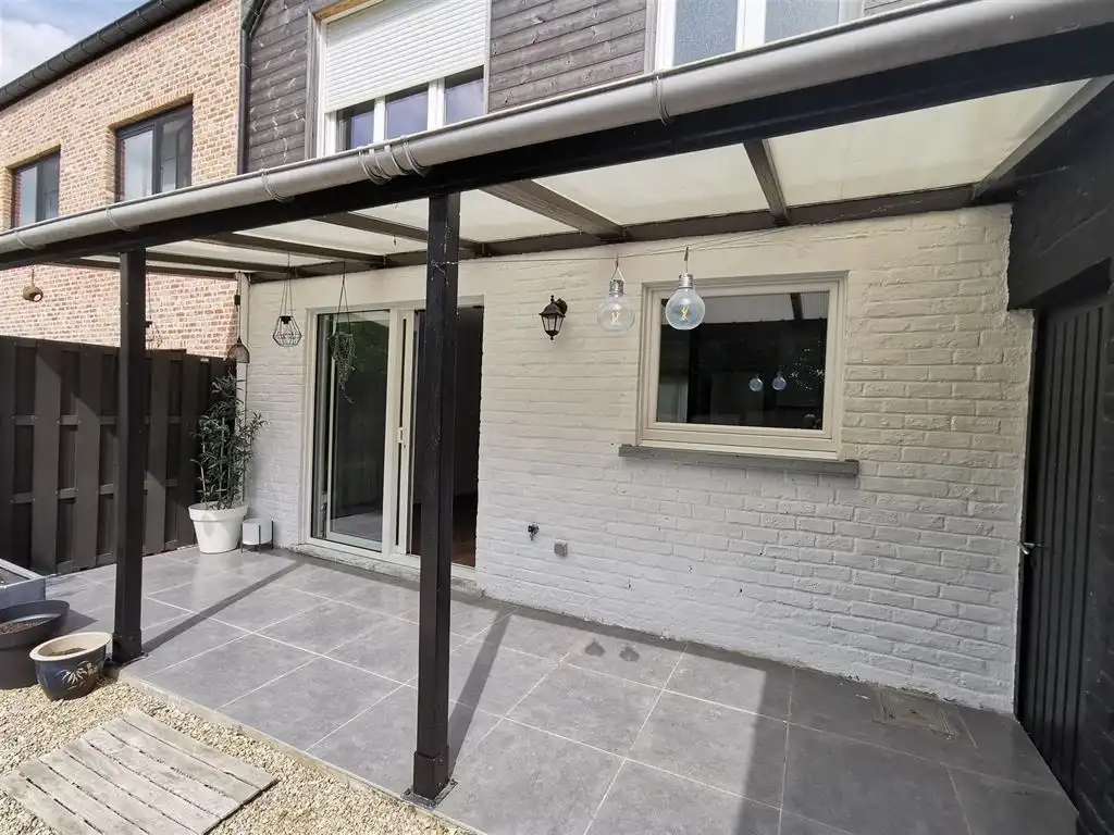 Mooie 3-gevelwoning gelegen in Pollare foto 3