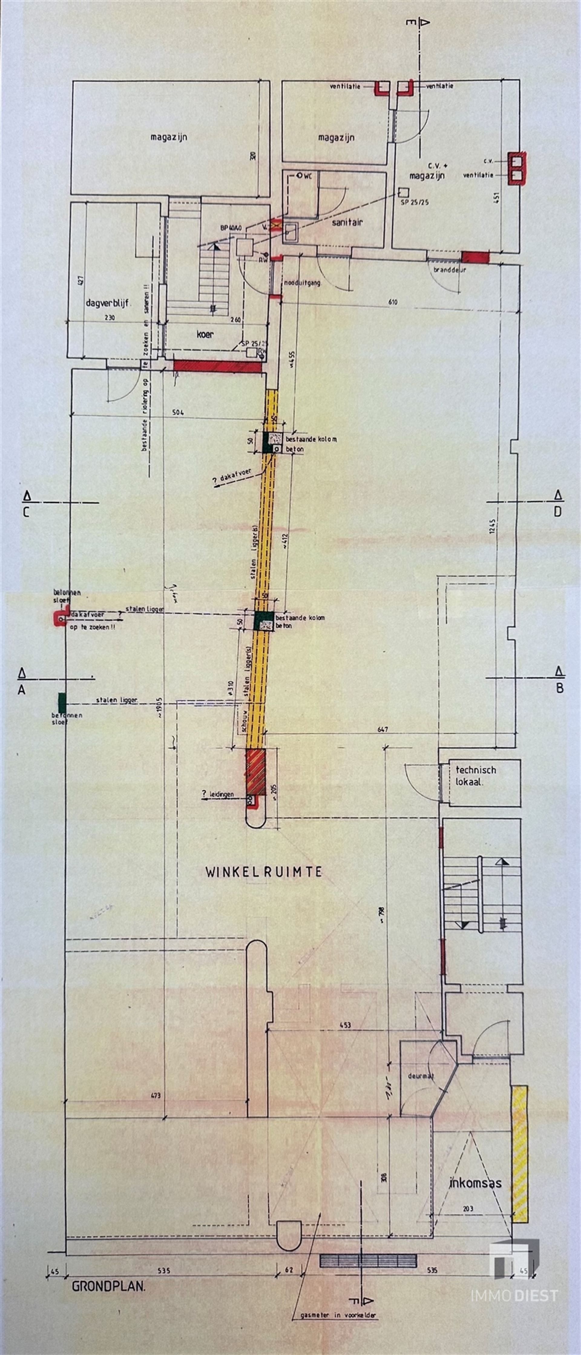 Handelsgelijkvloers met ca 260m² winkelruimte foto 4