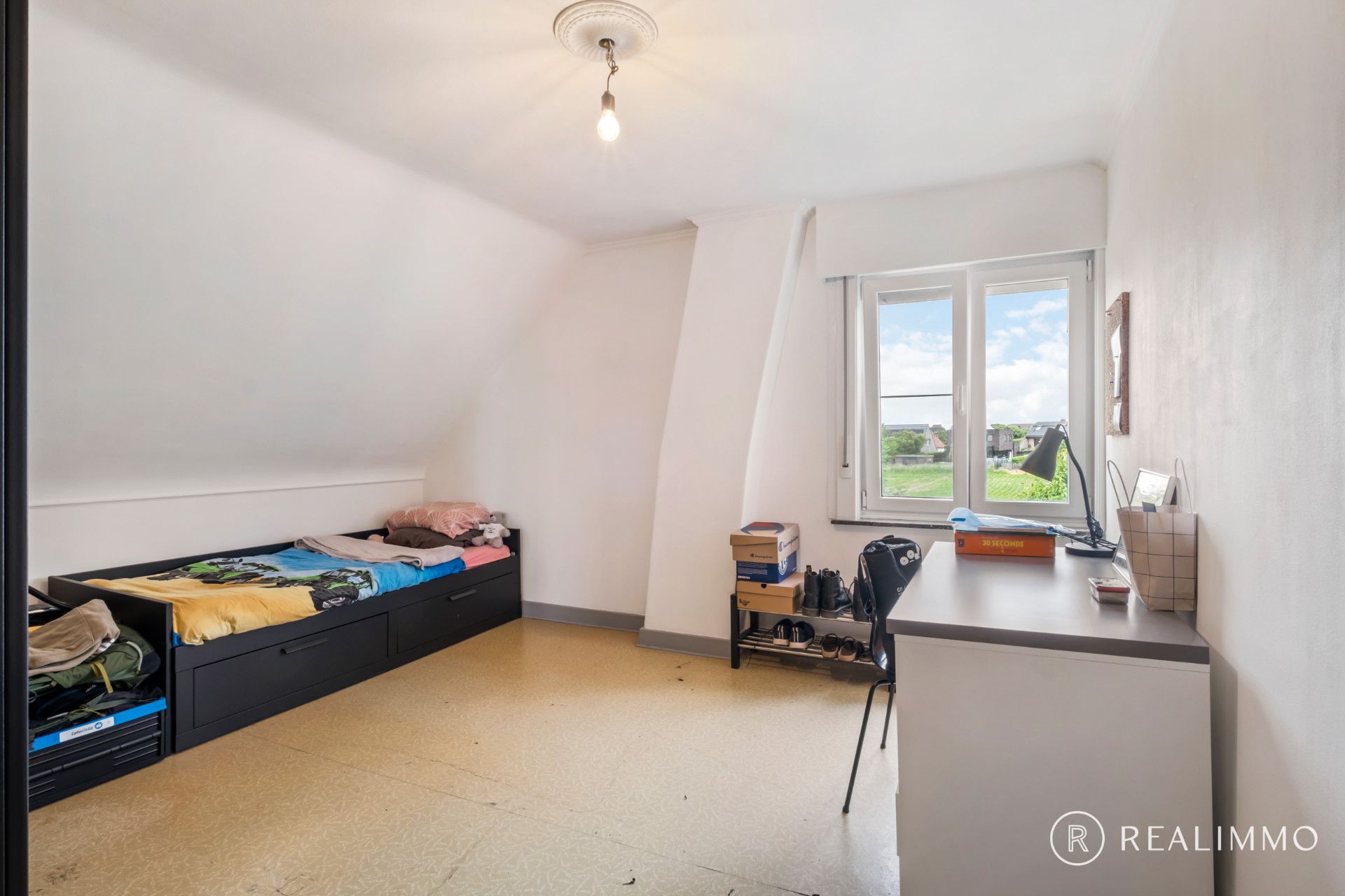 Charmante halfopen woning op toplocatie! foto 12