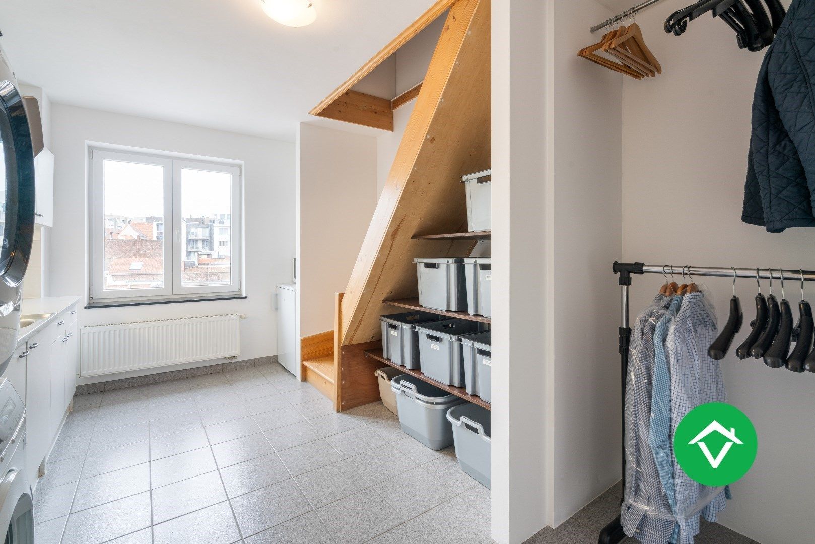 Ruimewoning in centrum Roeselare met 3 slaapkamers, dakterras en autostaanplaats foto 13