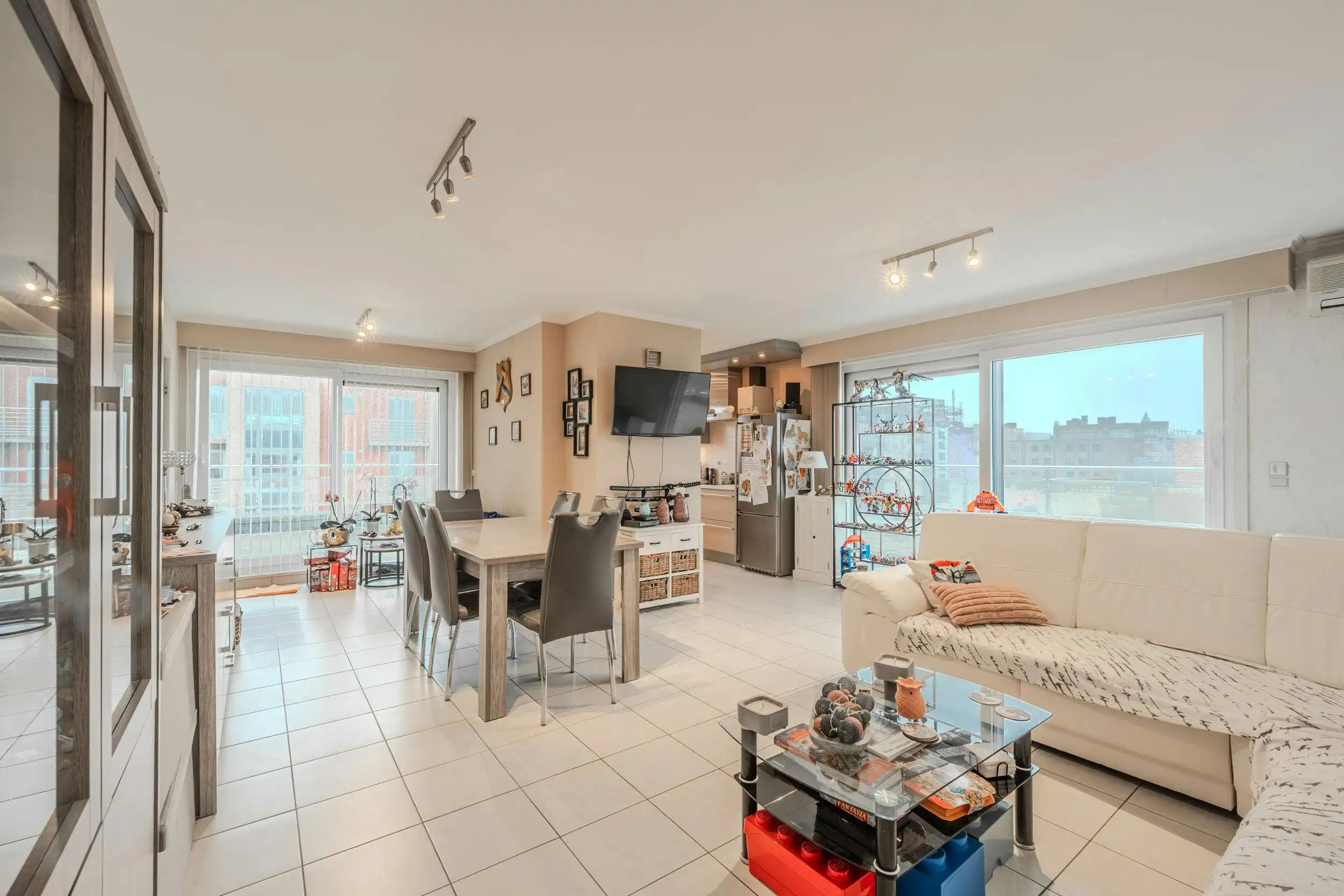 Ruim penthouse appartement met groot terras op toplocatie! foto 5