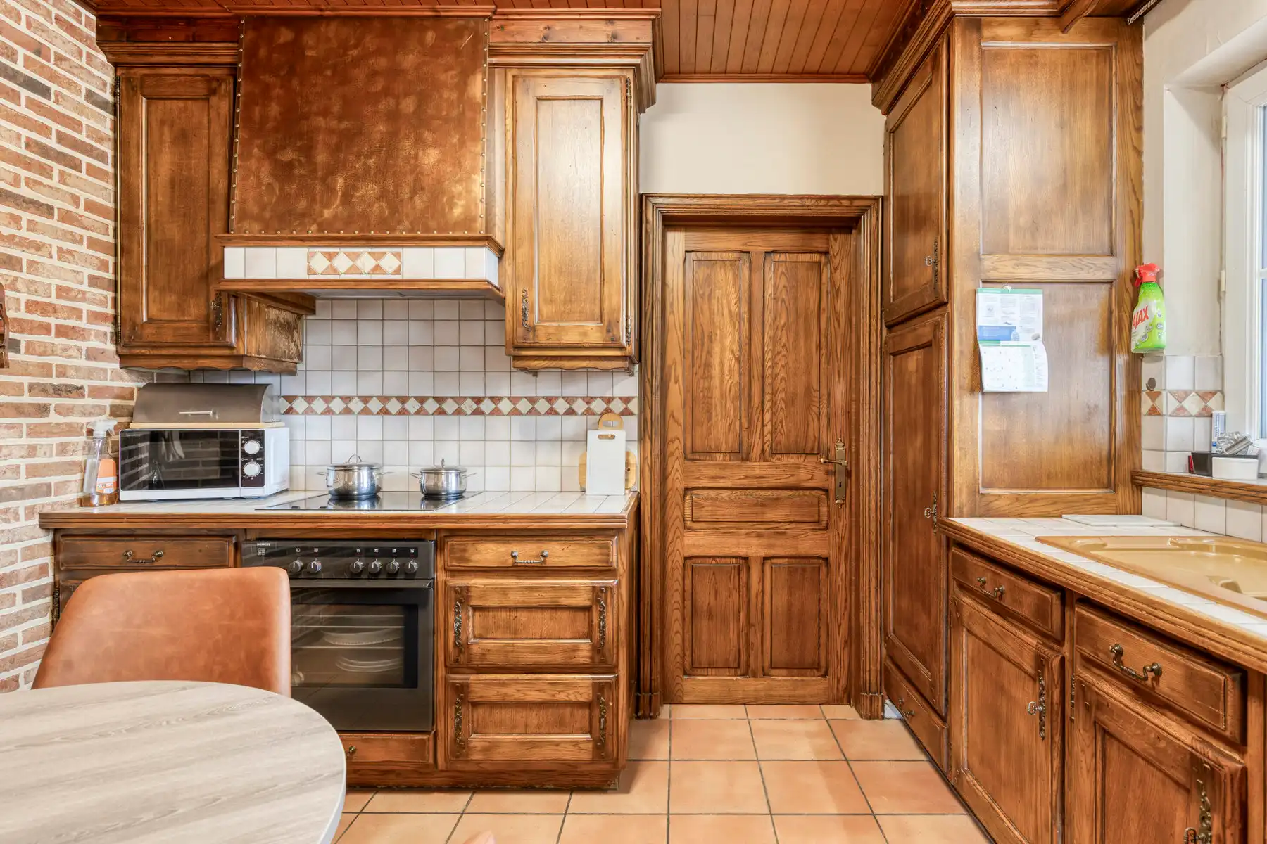 Mooie open bebouwing met bijgebouw en grote tuin foto 6