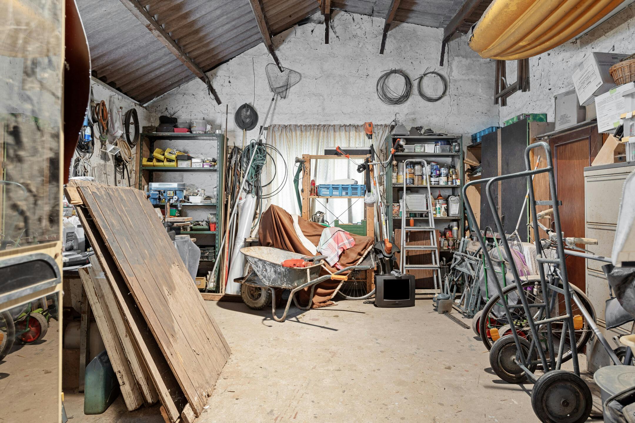 Rustig gelegen open bebouwing met grote tuin foto 39