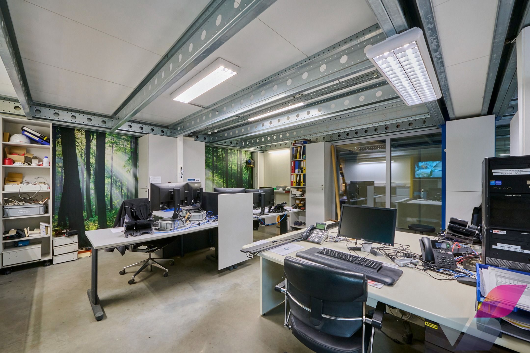 MULTIFUNCTIONEEL GEBOUW OP MOOIE ZICHTLOCATIE foto 5