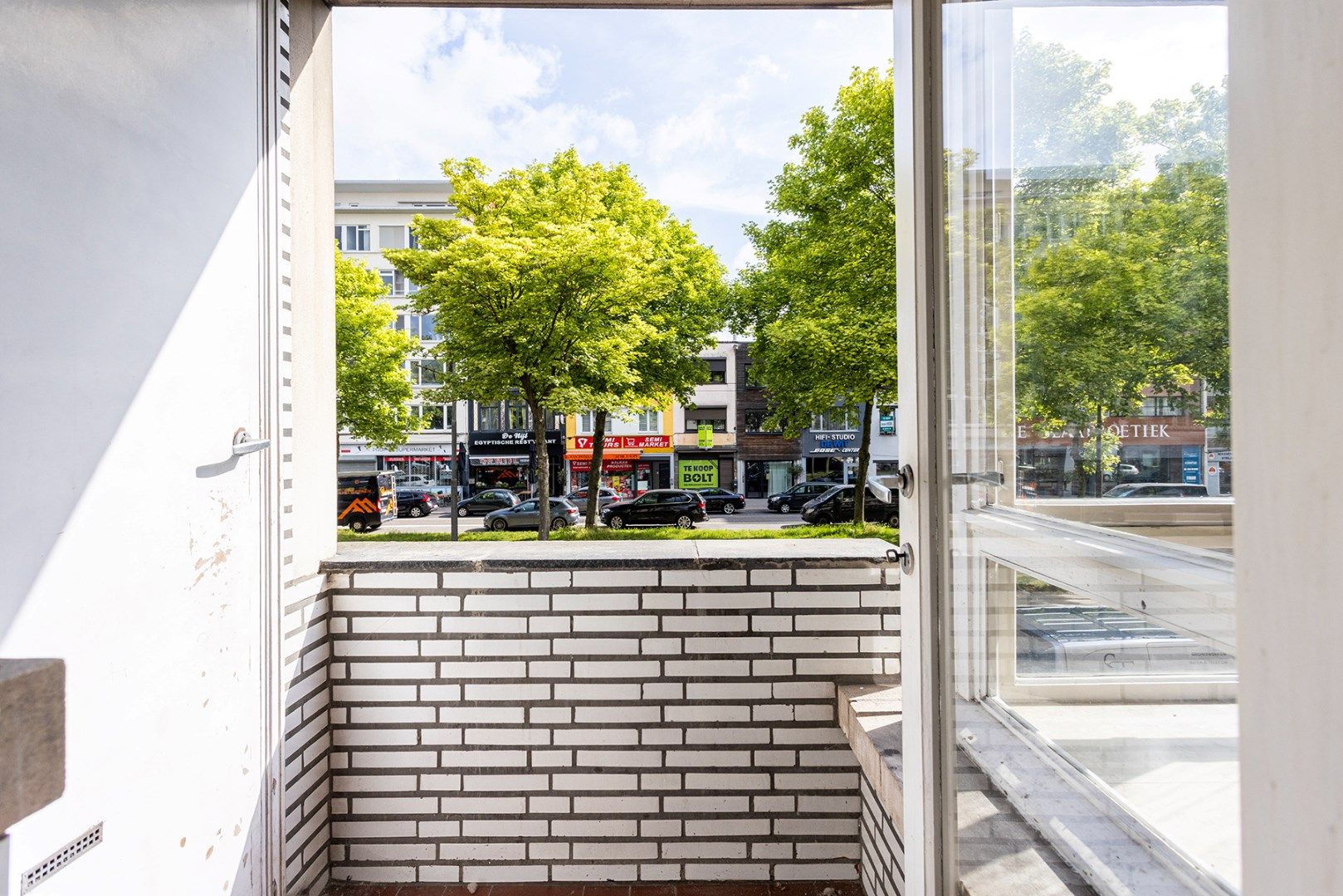 Te renoveren 2-slaapkamer appartement (107m²) met twee terrassen!  foto 7