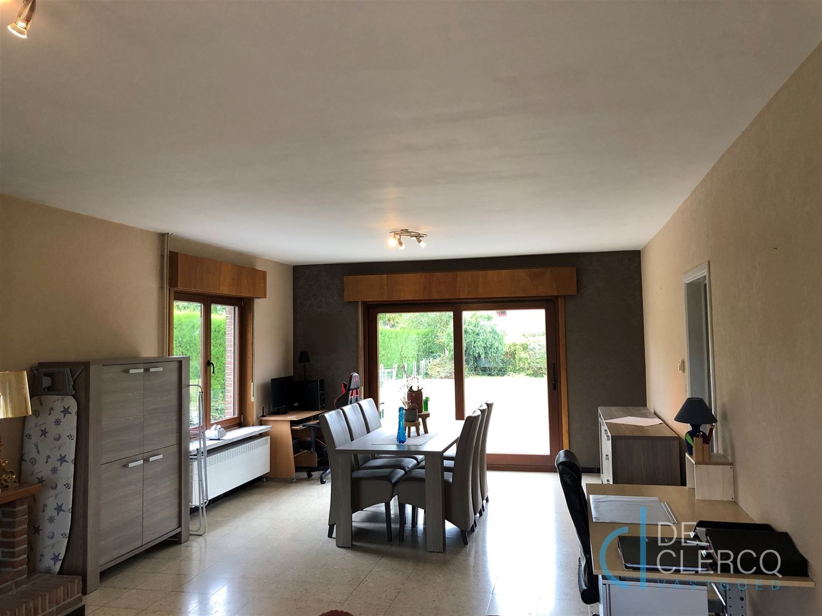 Zeer goed onderhouden bungalow met tuin TE HUUR in Lochristi! foto 6