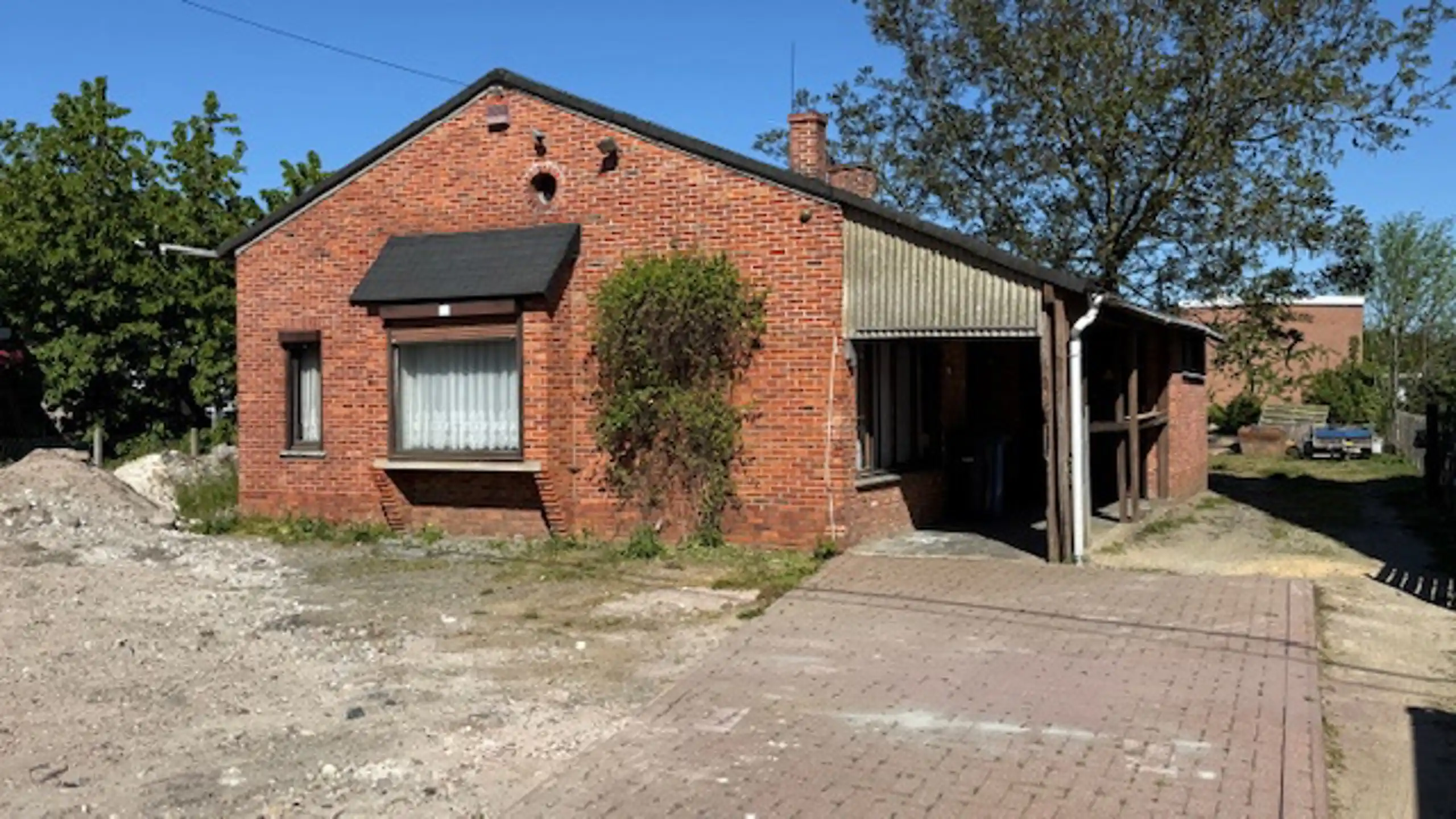 Te renoveren woning in een rustige en groene omgeving foto 2