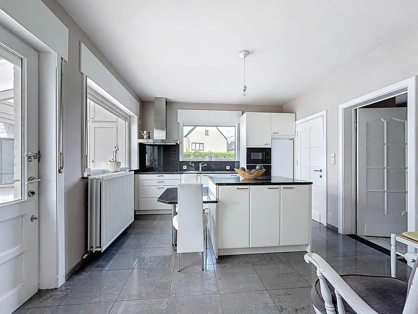 Charmante Villa MET 3 SLPK, Riante Tuin EN Garage! foto 8
