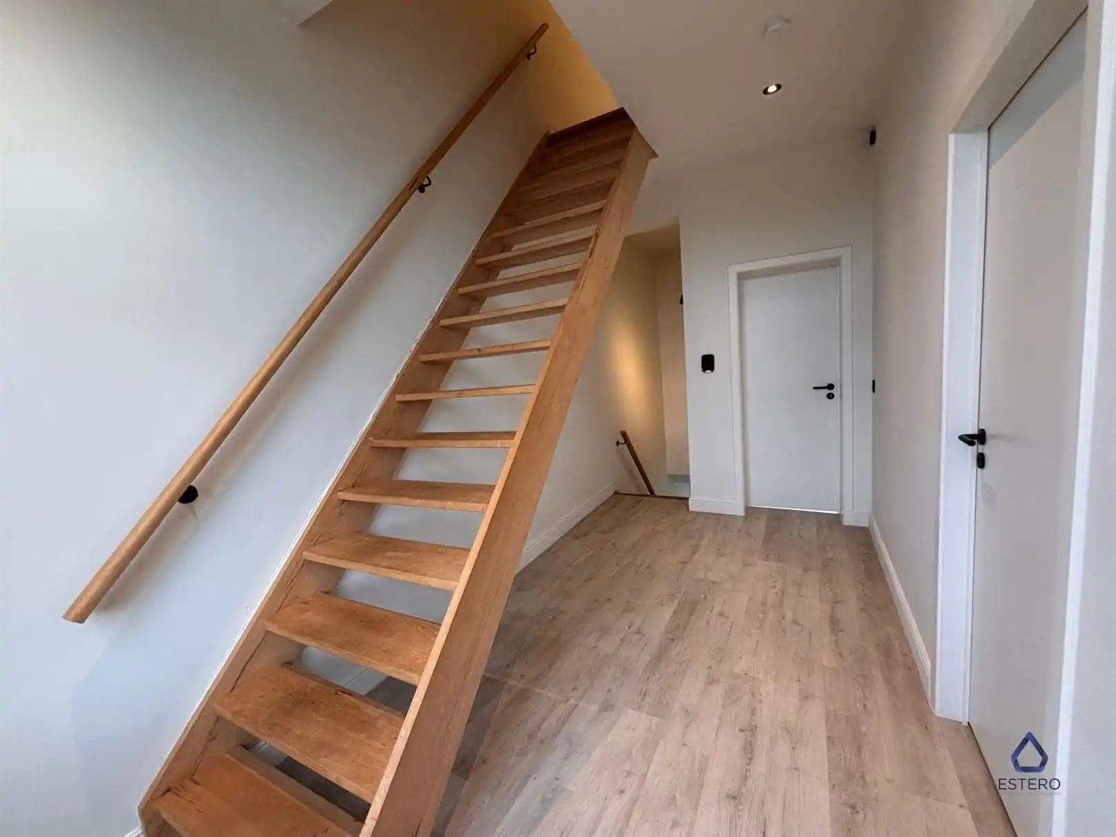 Ruime gezinswoning met drie slaapkamers  foto 8