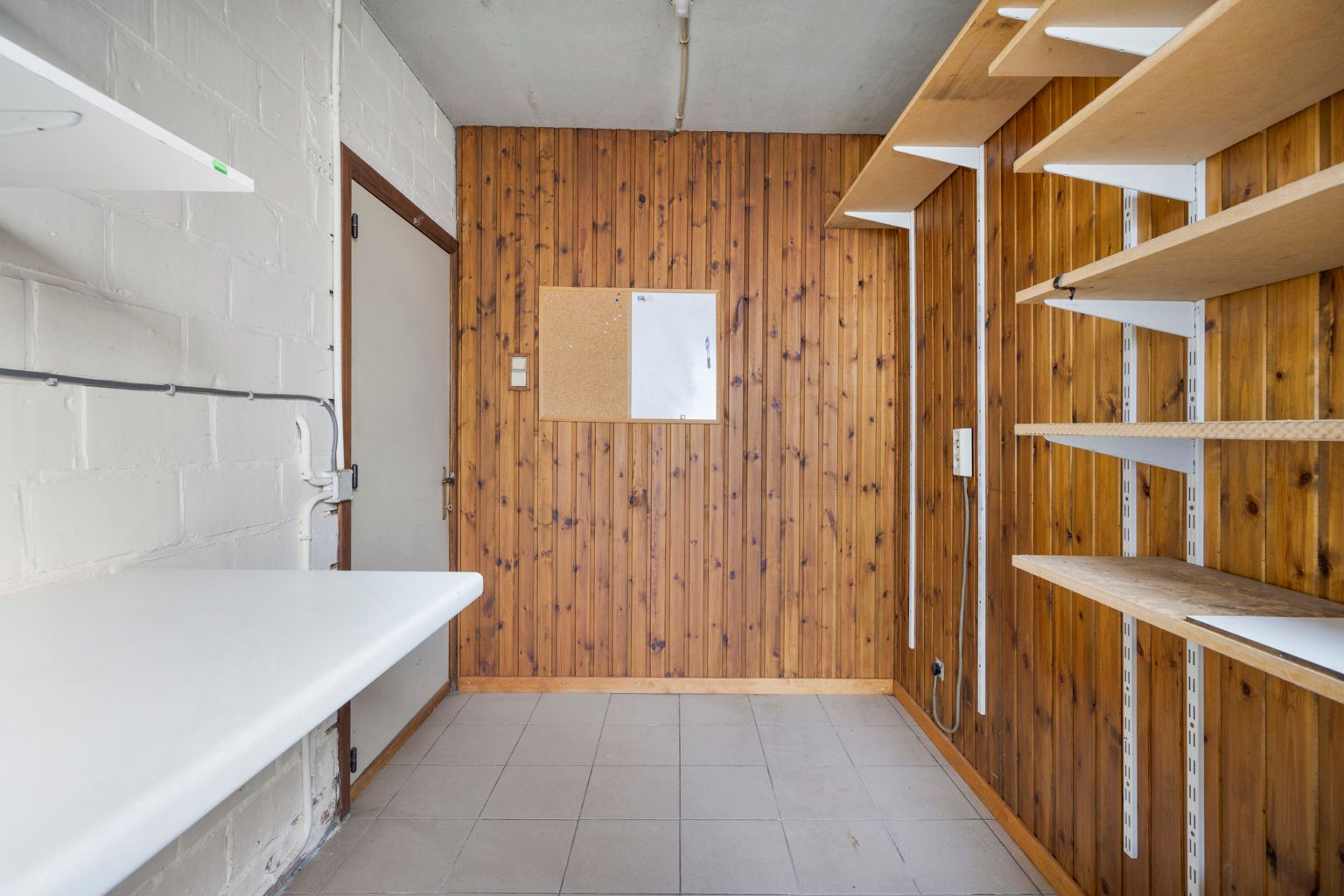 Te renoveren laagbouwvilla met verzicht in rustige straat foto 20