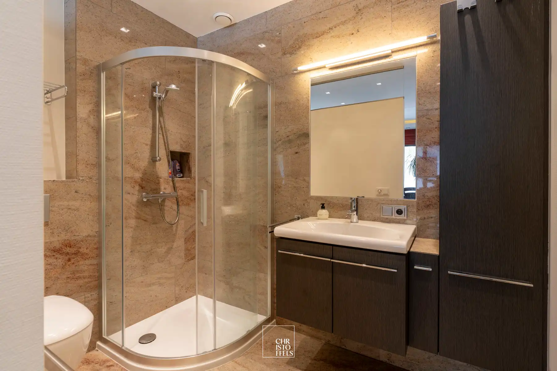 Exclusieve villa (511m²) met buitenzwembad, wellnessruimte en paardenaccommodatie in Lanaken foto 26