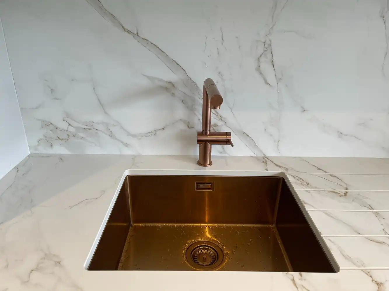 Modern ingerichte villa met prachtig uitzicht! foto 5