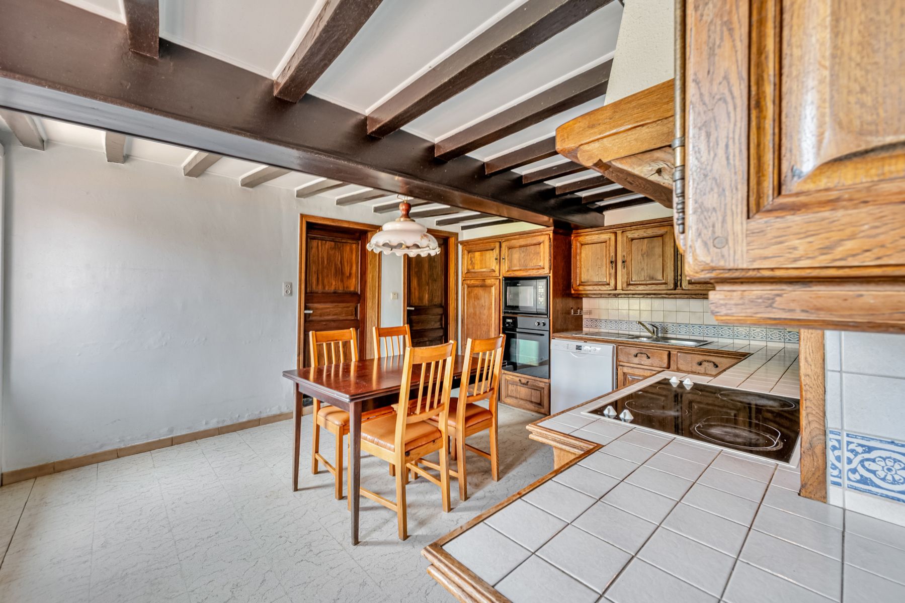 Landelijk gelegen renovatieproject met prachtig uitzicht  foto 13
