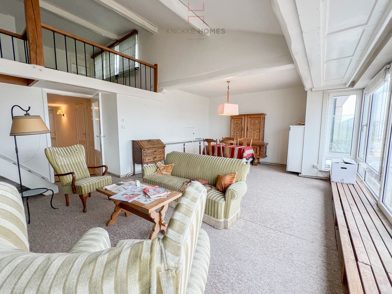 Ruim appartement op de zeedijk aan het Albertstrand-Duinbergen foto 10