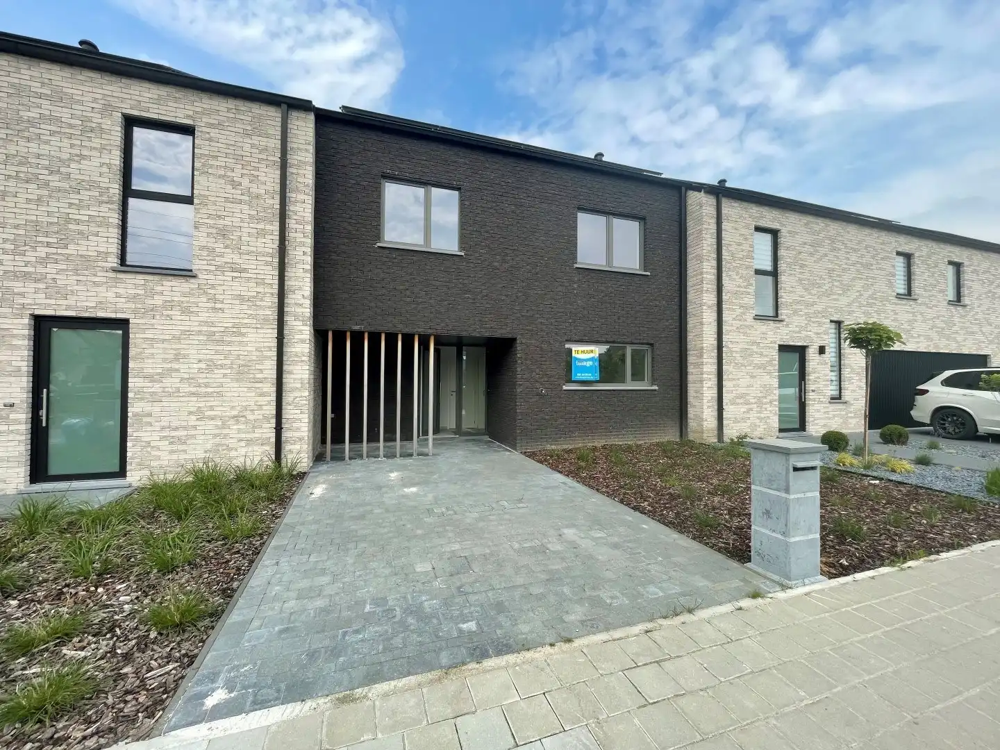 Recnte woning met 3 slaapkamers en parkeerplaats foto {{pictureIndex}}