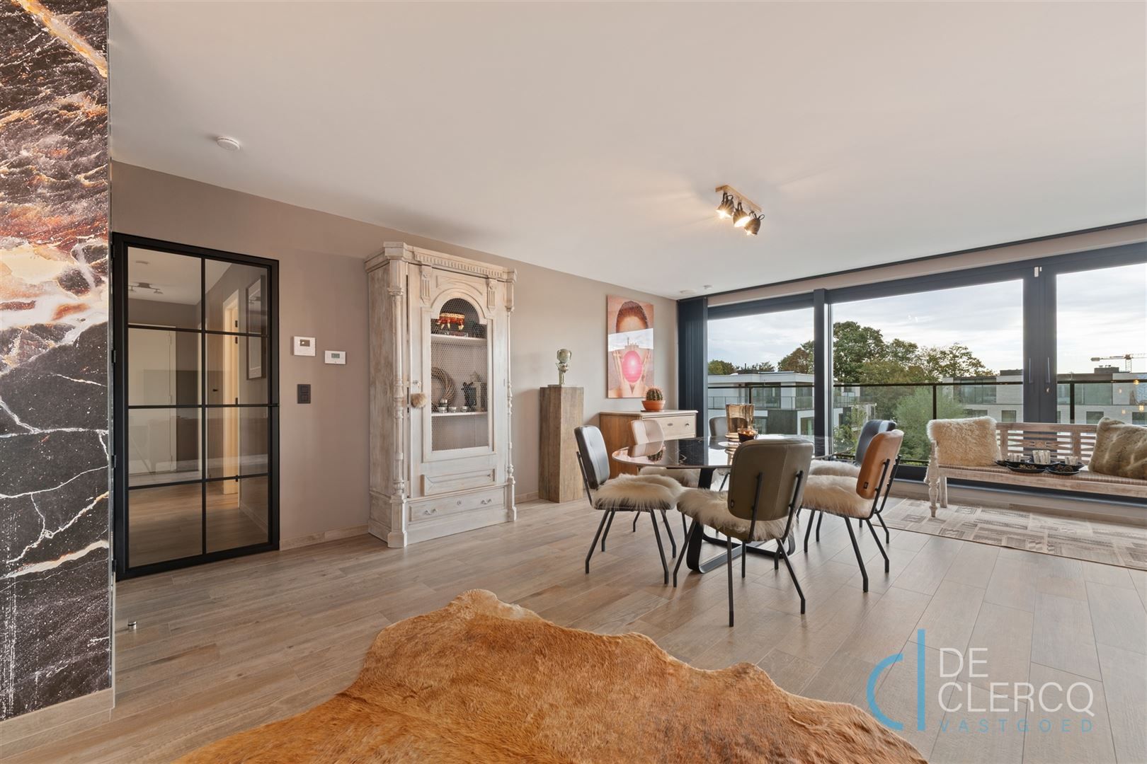 Tijdloos, modern penthouse te huur in centrum Lochristi!  foto 4