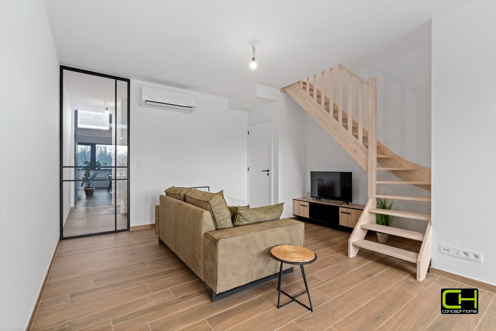 Duurzame en comfortabele woning met tuin en private parkeerplaats foto 4