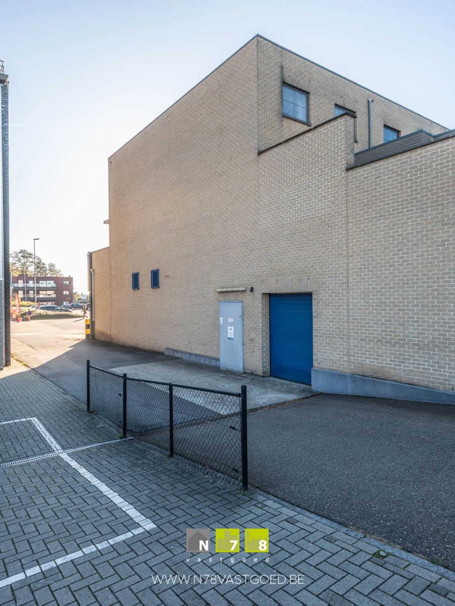 Commerciële ruimte te huur foto 44