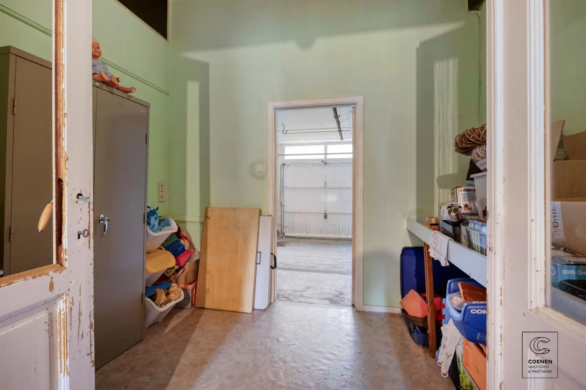 Te renoveren rijwoning van 187 m², twee slpk en ruime tuin! foto 16
