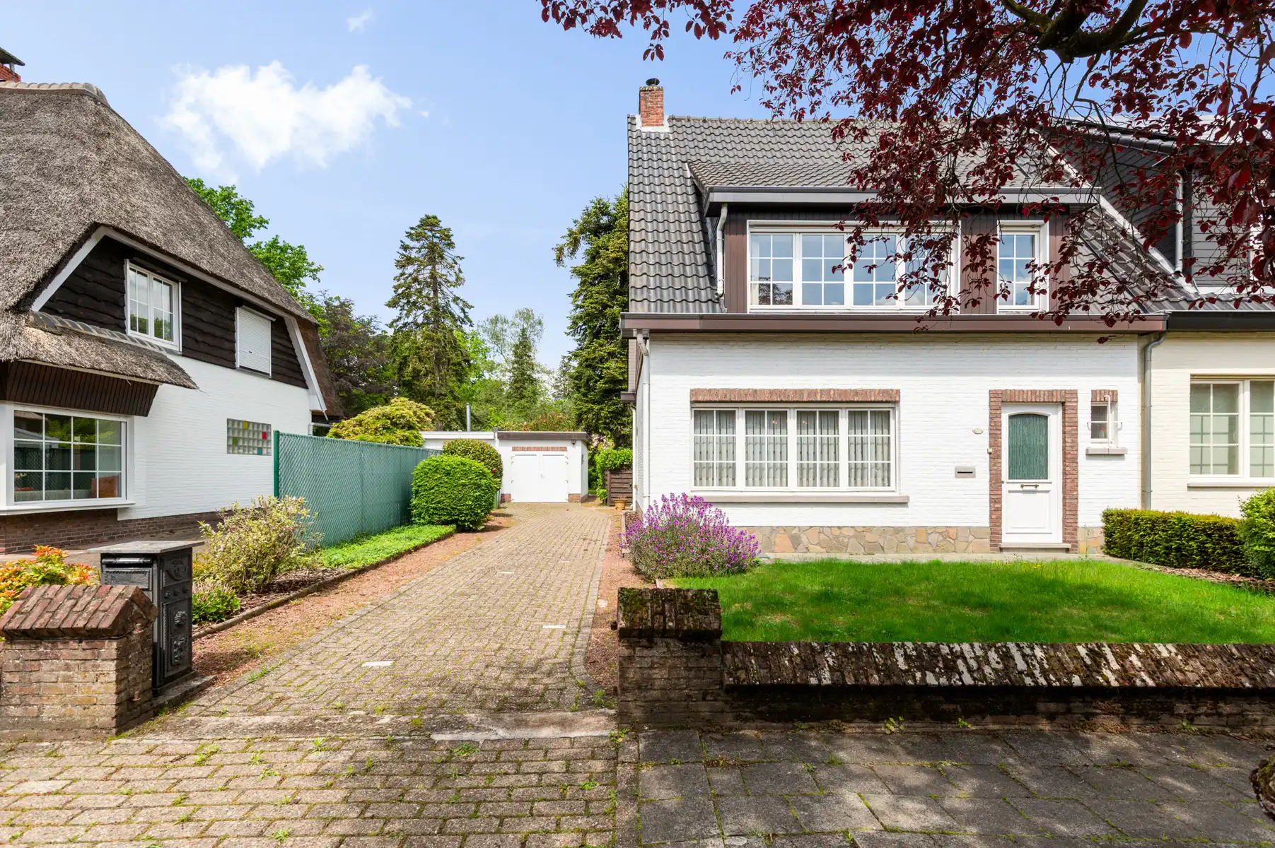 Te renoveren charmante woning op top locatie in Kapellen foto 2
