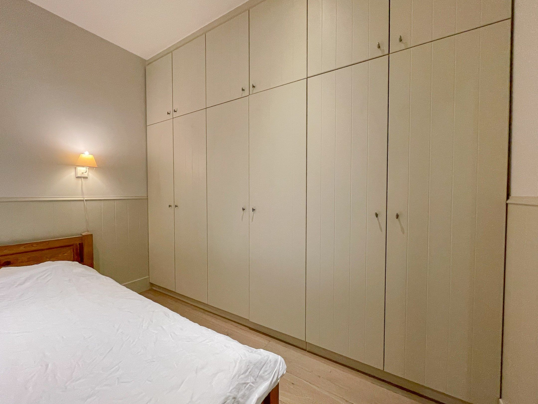 Aangenaam, perfect onderhouden appartement met een ruim terras. foto 24