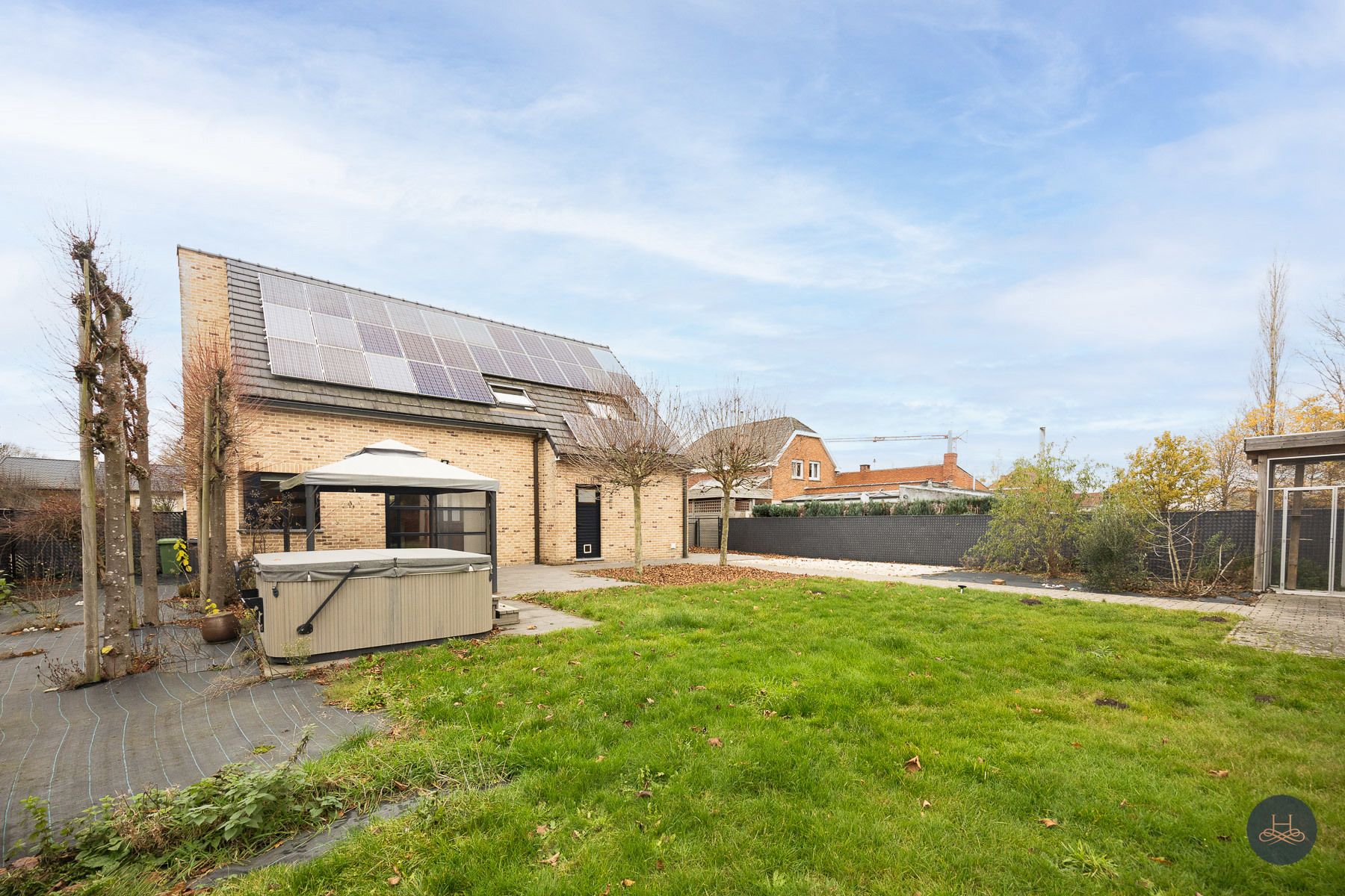 Instapklare open bebouwing met ruime tuin en bijgebouw foto 24