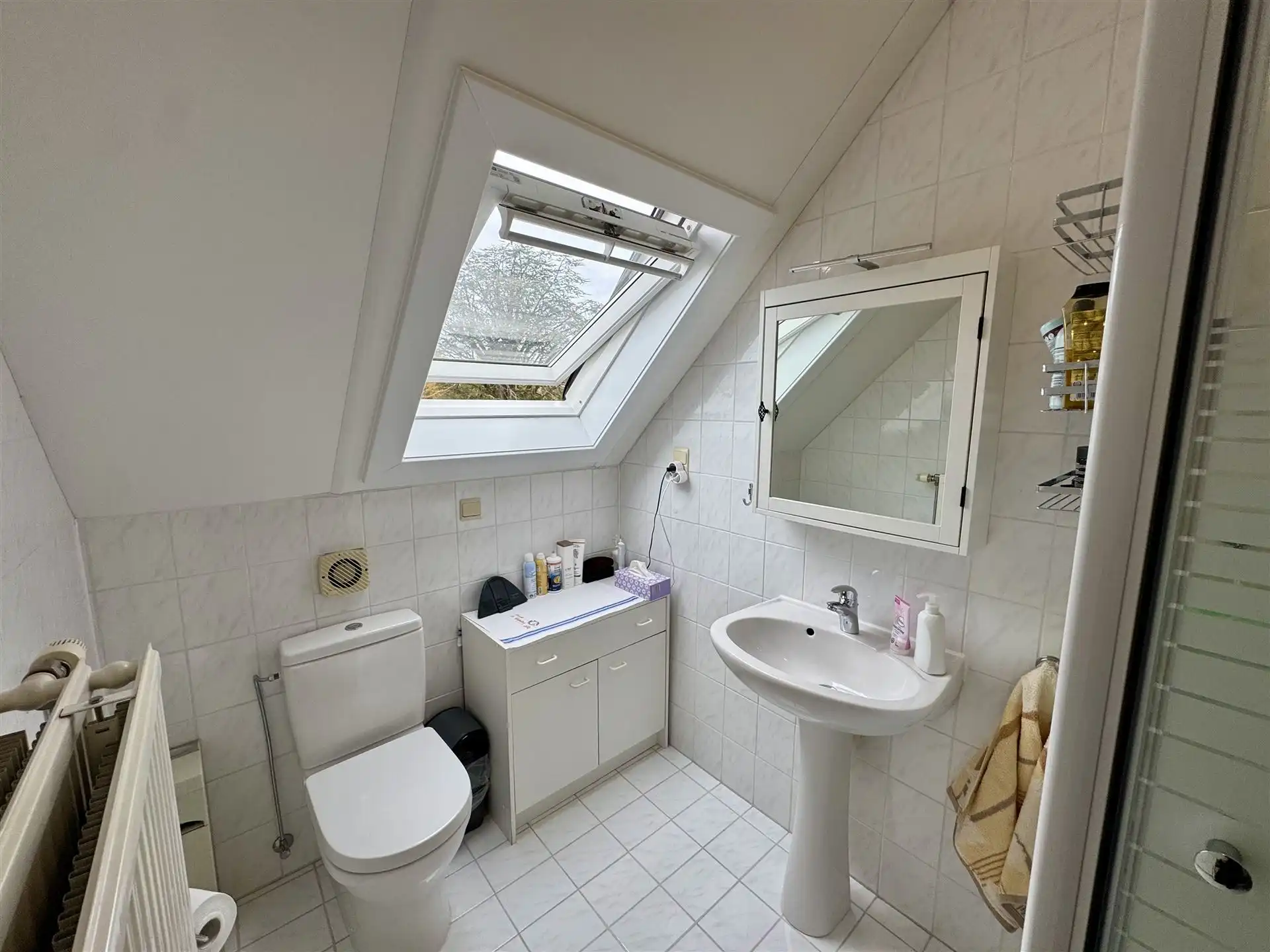 Vrijstaande woning die gebruikt kan worden als twee-woonst foto 23