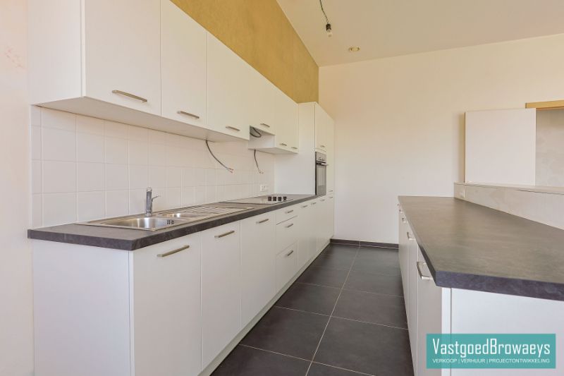 Instapklaar 2-Slaapkamerappartement tegenover Station Ronse – Ideaal als Investering! foto 10