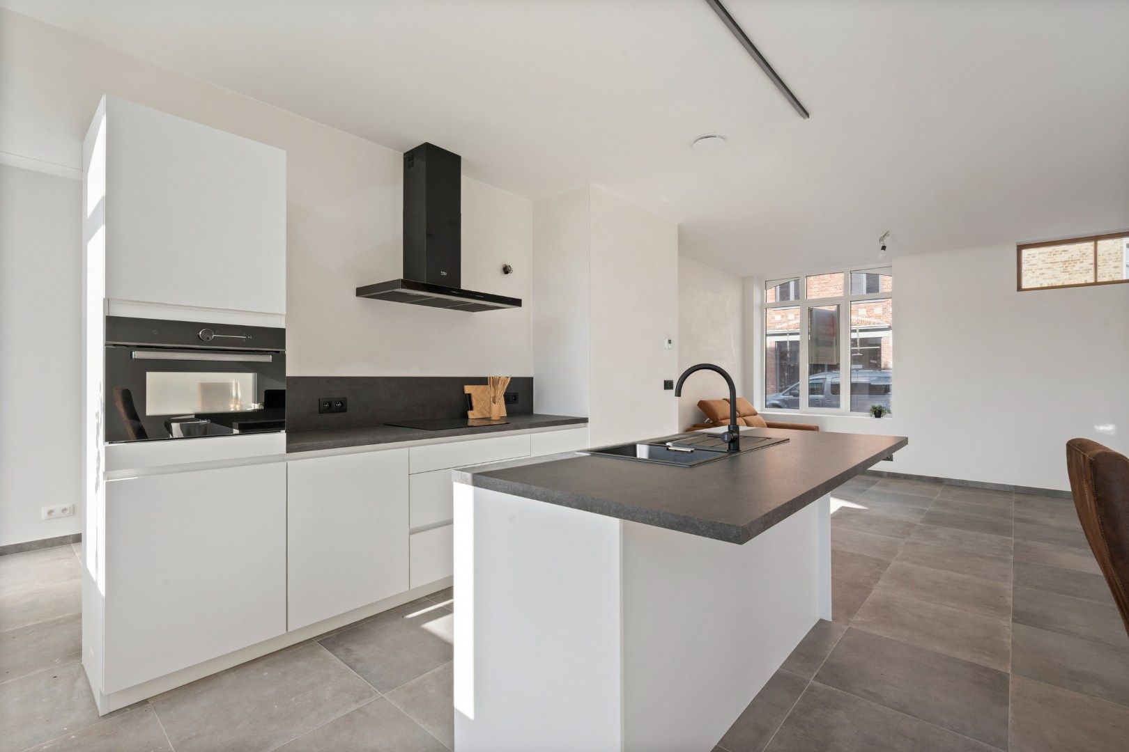 GERENOVEERDE WONING MET 3 SLPKS EN TUIN foto 13