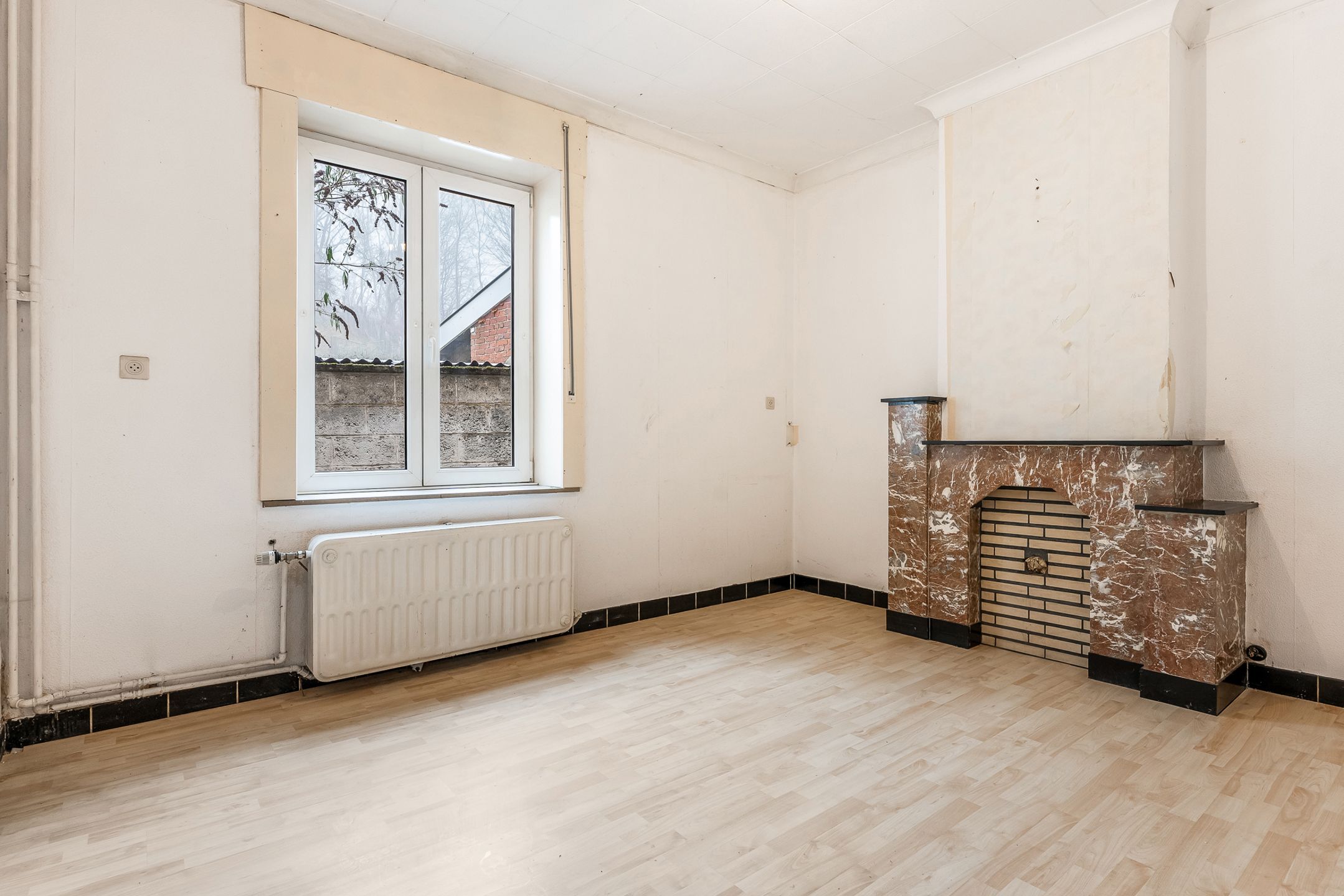 Te renoveren woning inclusief loods te Zichen foto 8