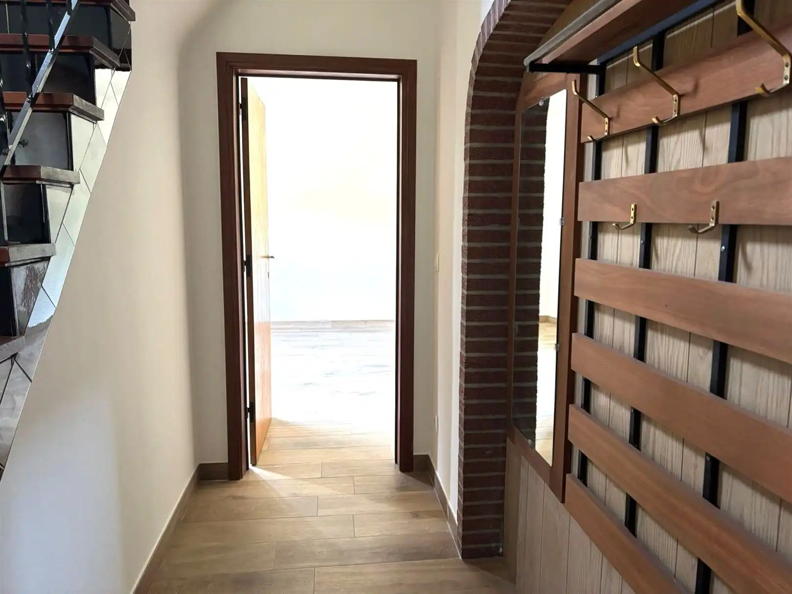 TE HUUR: Gerenoveerde woning met 3 slaapkamers te Paal! foto 14