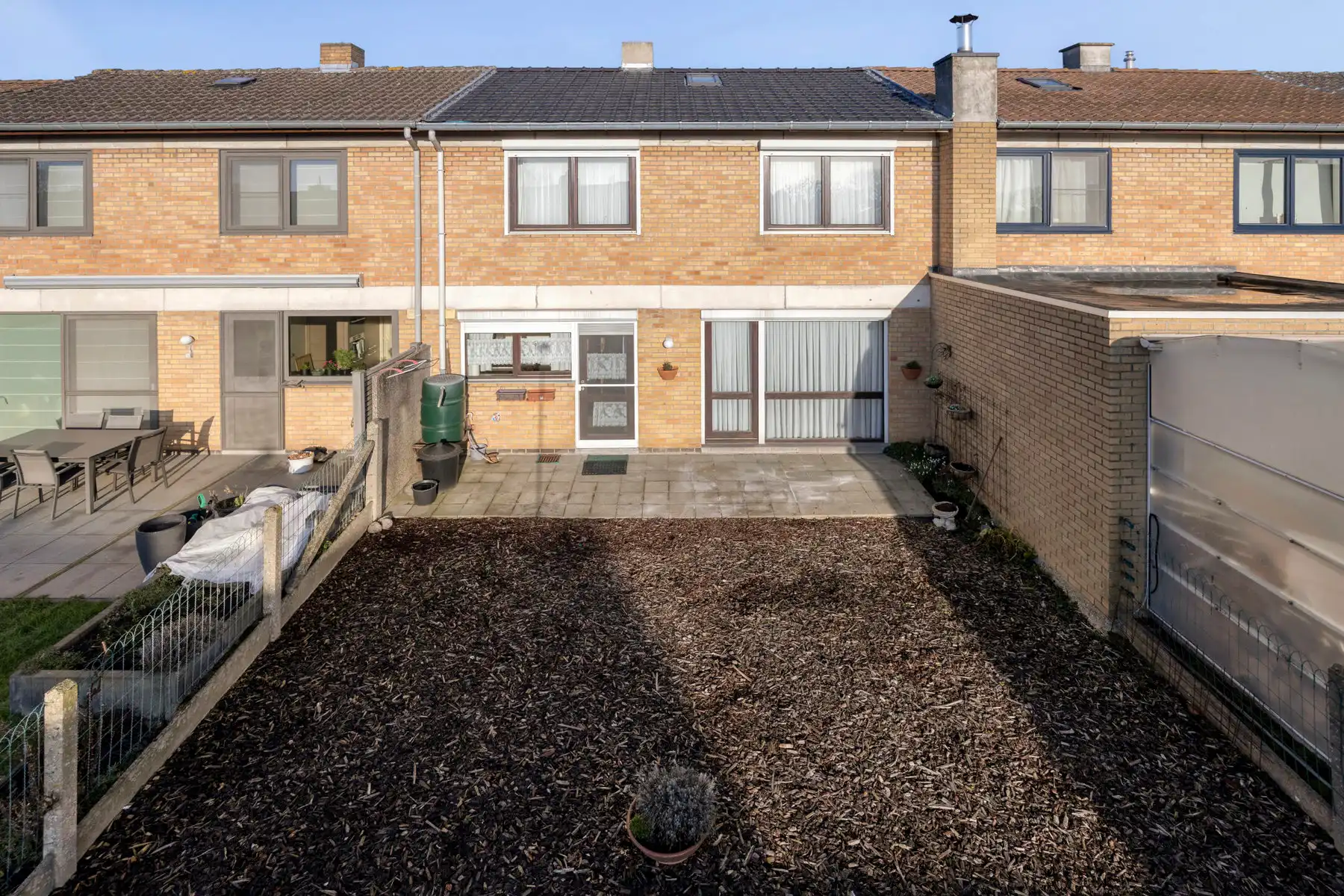 Rustig gelegen rijwoning met 3 slaapkamers foto 18