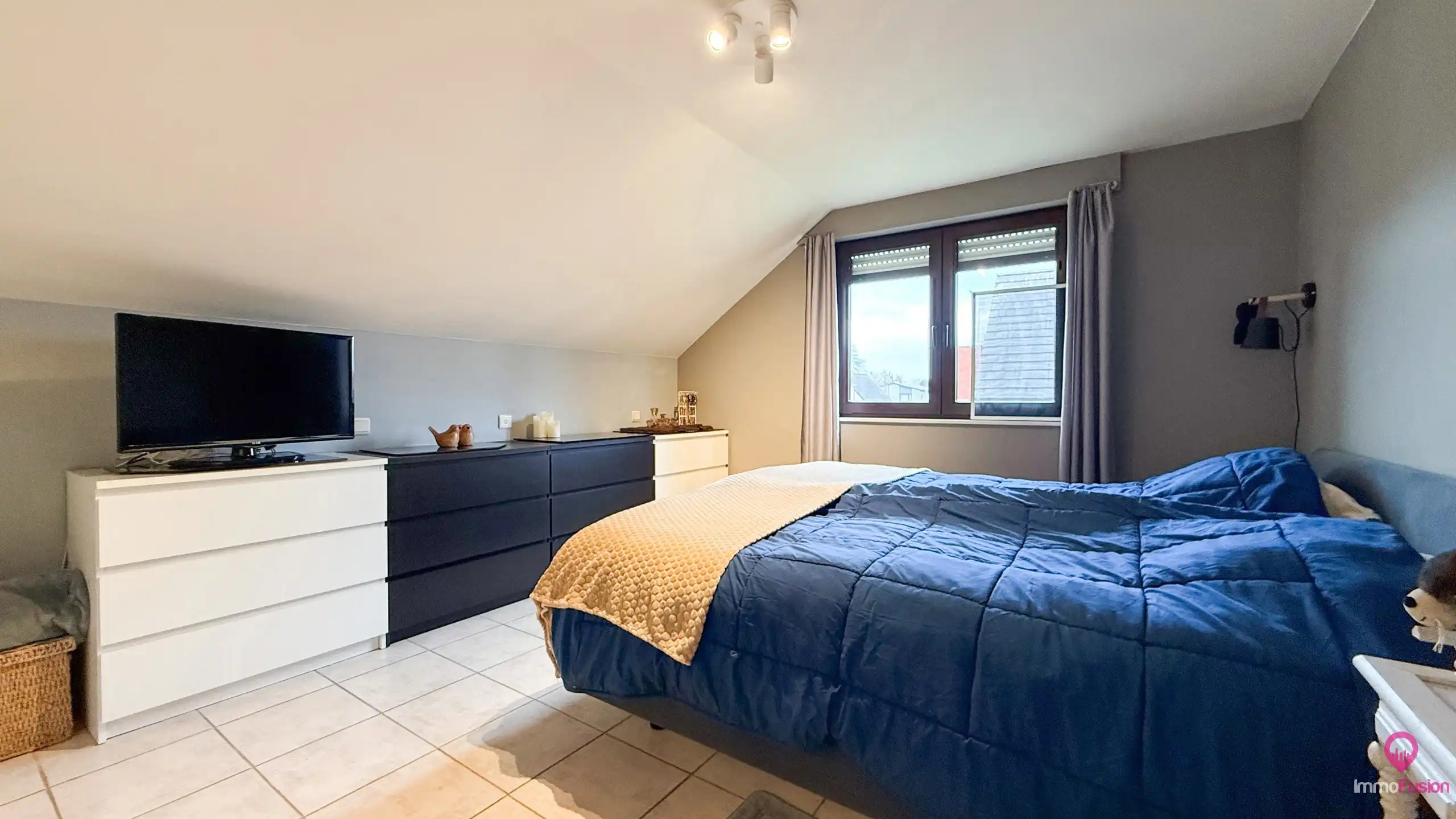 Instapklare woning met 4 slpks, inpandige garage + kelder!  foto 32