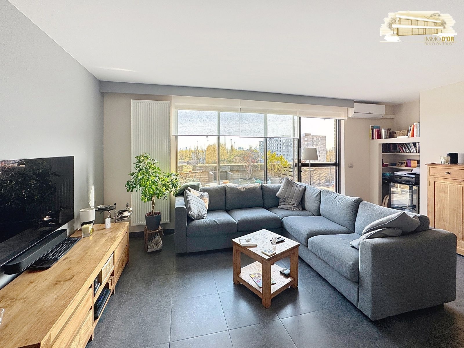 Prachtig dakappartement met een zeer groot Zuid en W-terras  foto 4