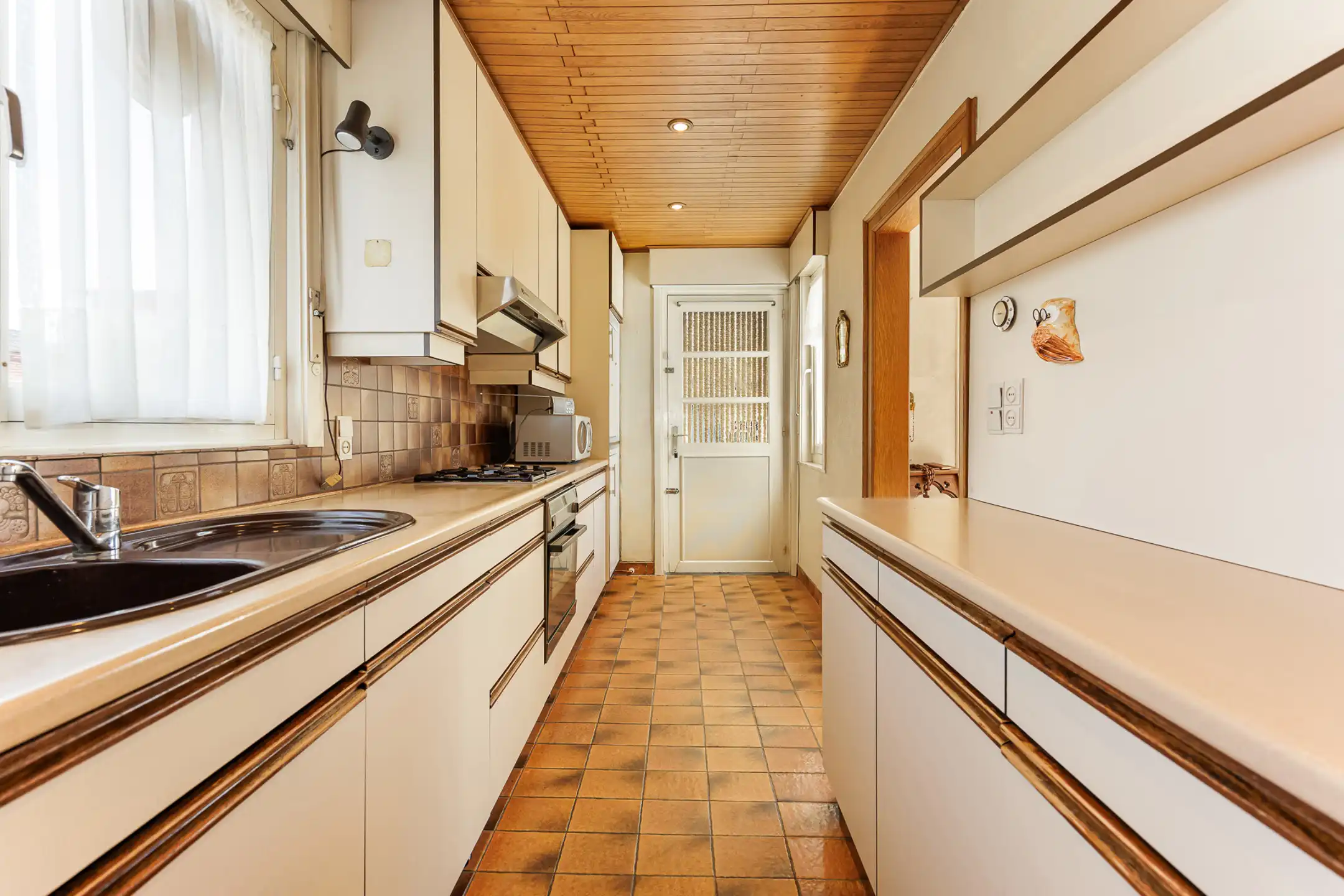 Te renoveren woning op  gunstig gelegen Z-perceel van 523 m² foto 15